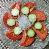 トマトと胡瓜のプチプチ海藻麺サラダ